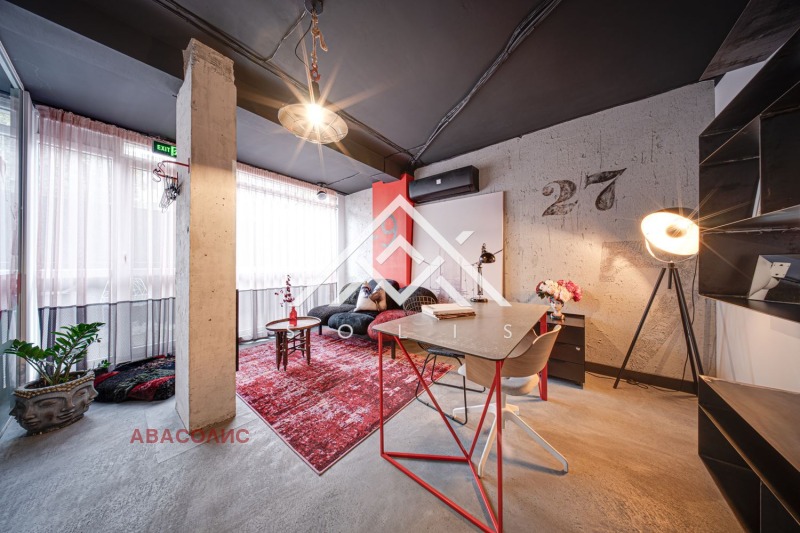 Продава МАГАЗИН в град София, Център - 220 кв.м / 540 000 € » 1 056 148.20 лв., АВАСОЛИС