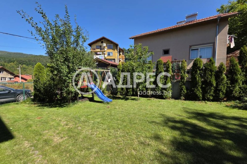 À vendre  Maison Sofia , Vladaya , 235 m² | 14909590