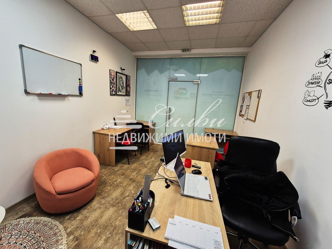 Продава МАГАЗИН, гр. Шумен, Център, снимка 2 - Магазини - 52602367