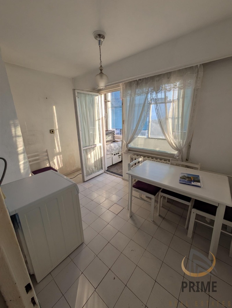 Продава 3-СТАЕН, град Бургас, Изгрев • 115000 € / 224920.45 лв. • 19875469 1