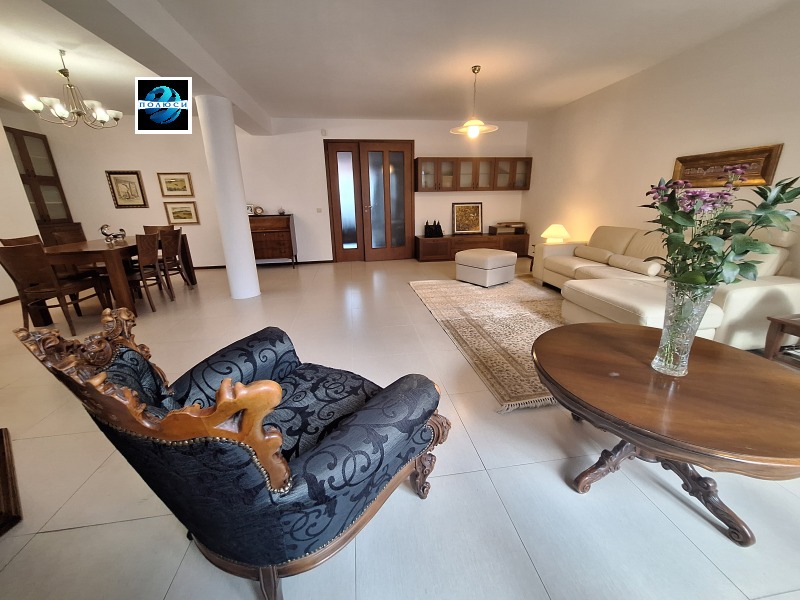 Na prodej  3 ložnice Sofia , Borovo , 260 m2 | 64589679 - obraz [2]