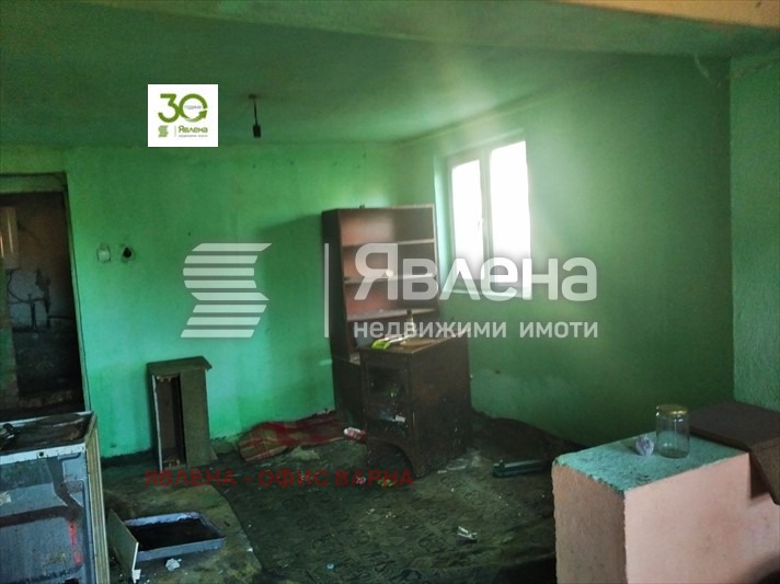 Продава ЕТАЖ ОТ КЪЩА, гр. Игнатиево, област Варна, снимка 3 - Етаж от къща - 55907926