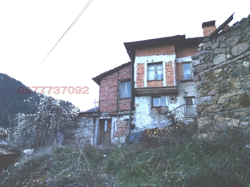 Продава КЪЩА, гр. Смолян, Стар център, снимка 2 - Къщи - 52976787