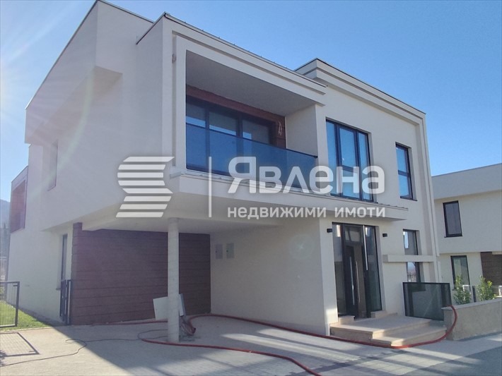 Продава КЪЩА, с. Марково, област Пловдив, снимка 9 - Къщи - 49133191