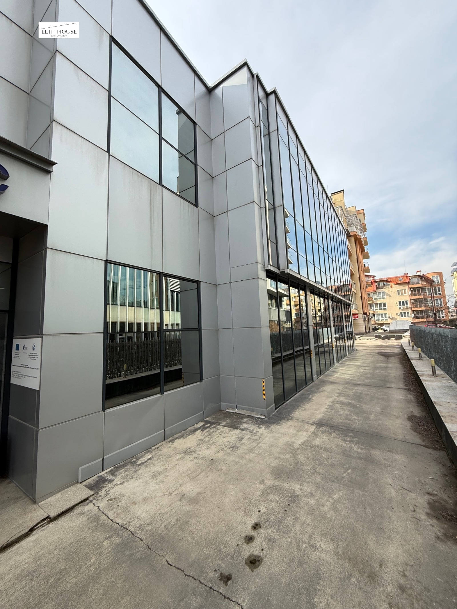 Продава БИЗНЕС ИМОТ, гр. София, Манастирски ливади, снимка 2 - Други - 48956111