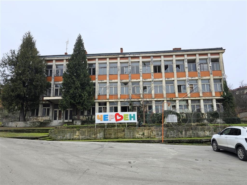 Продава БИЗНЕС ИМОТ, с. Червен, област Русе