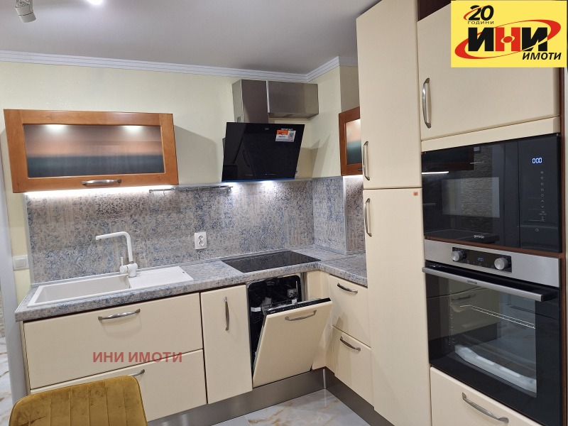 Продава 3-СТАЕН, гр. Русе, Възраждане, снимка 2 - Апартаменти - 52710685