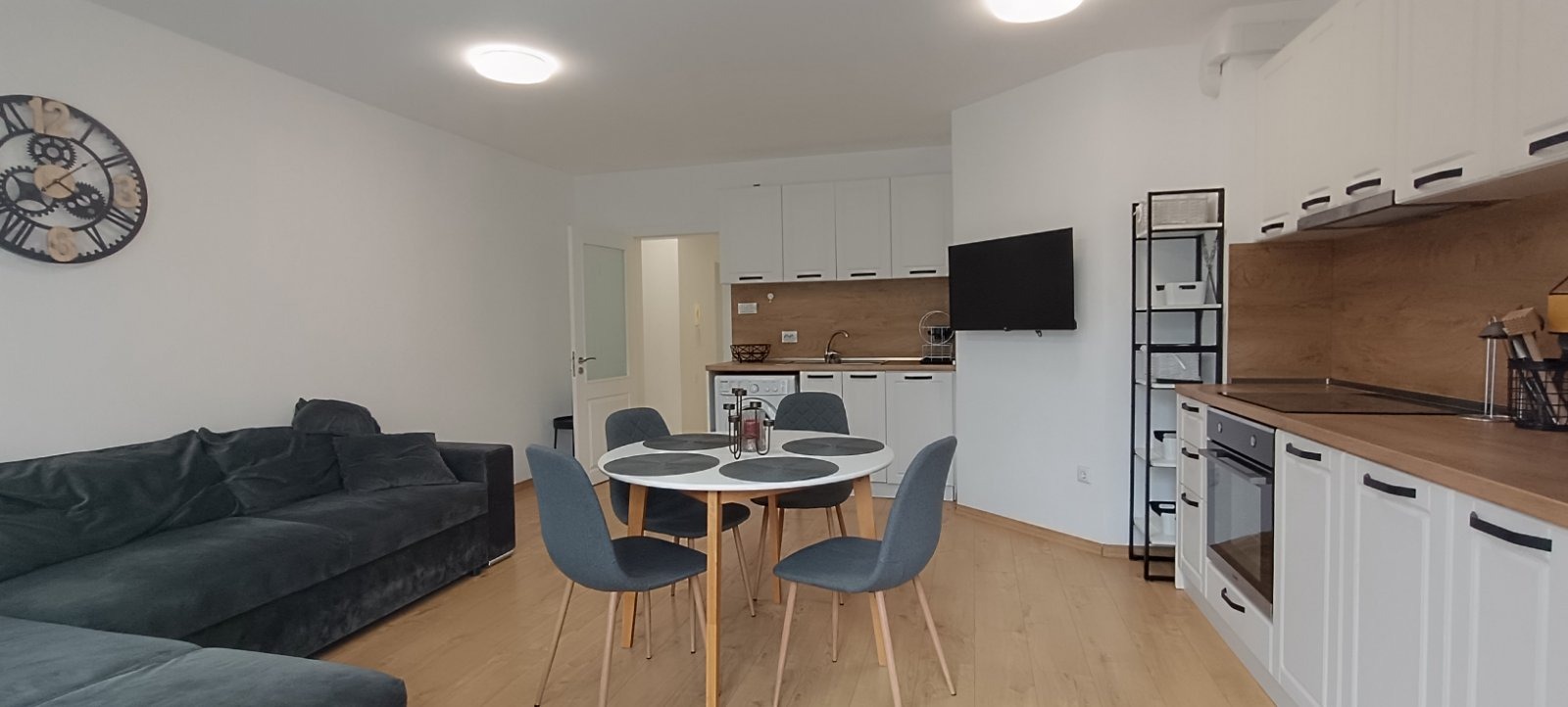 Продава 3-СТАЕН, гр. Варна, Колхозен пазар, снимка 2 - Апартаменти - 55232263