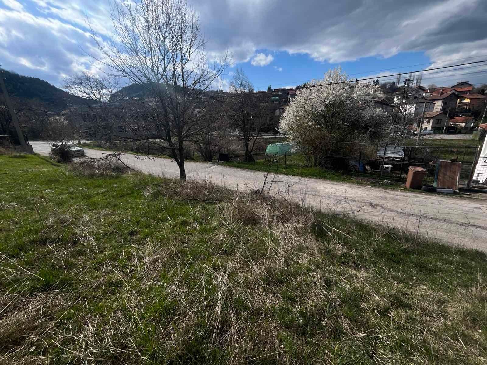 Продава ПАРЦЕЛ, с. Кралев дол, област Перник, снимка 2 - Парцели - 54200198