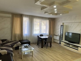 1 bedroom Lazur, Burgas 1