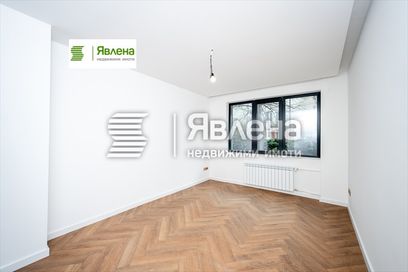Продава 3-СТАЕН, гр. София, Център, снимка 3 - Апартаменти - 55319101