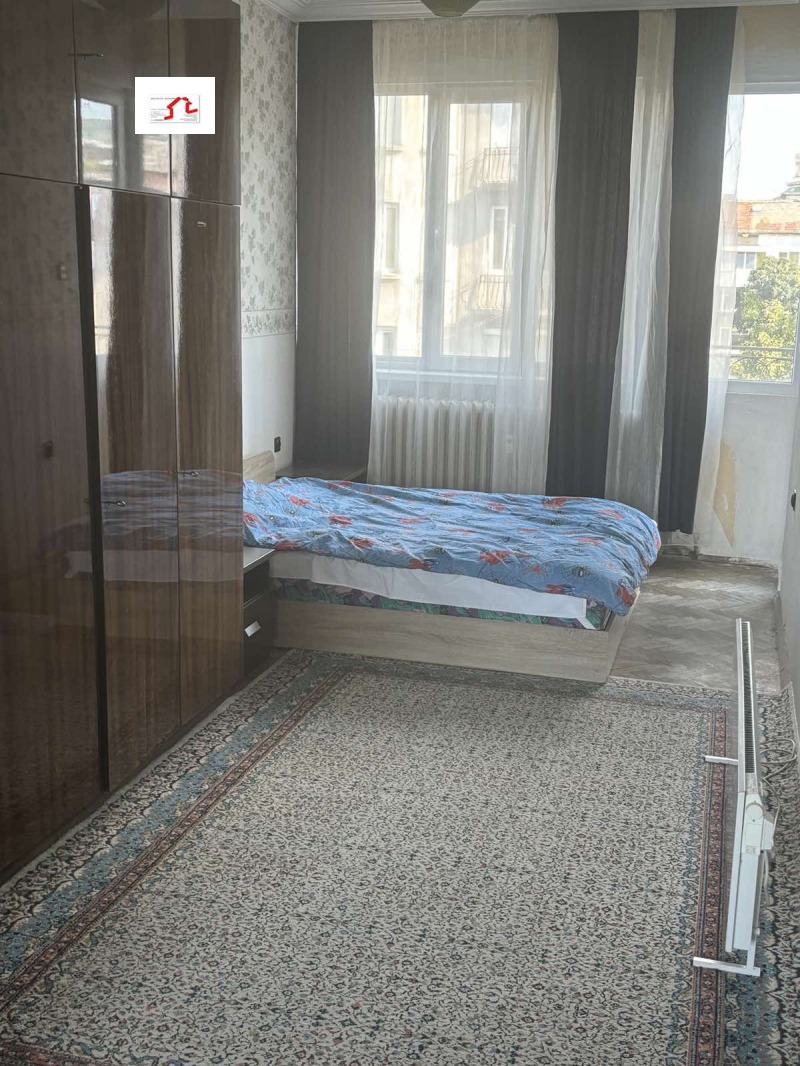 Na prodej  3 ložnice Sofia , Centar , 118 m2 | 70901612 - obraz [8]