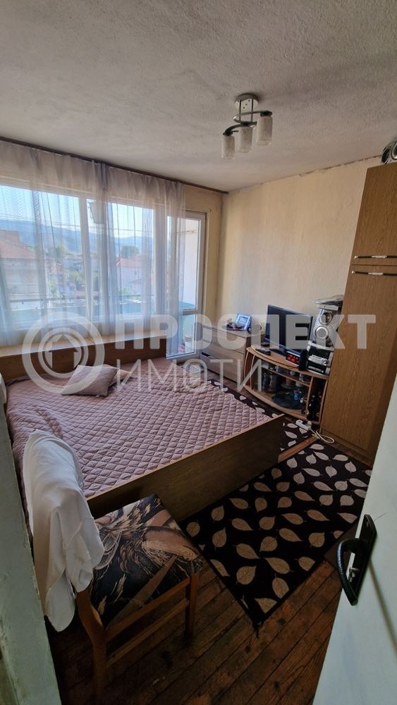 Zu verkaufen  3 Schlafzimmer Plowdiw , Komatewo , 154 qm | 28618066 - Bild [6]