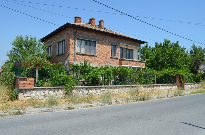 Продава КЪЩА, с. Радиново, област Пловдив, снимка 3 - Къщи - 53081200