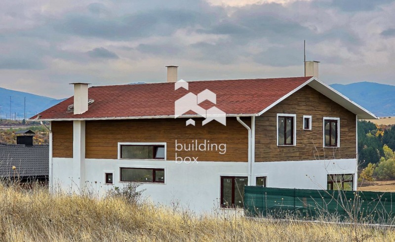 Продава КЪЩА, с. Гурмазово, област София област