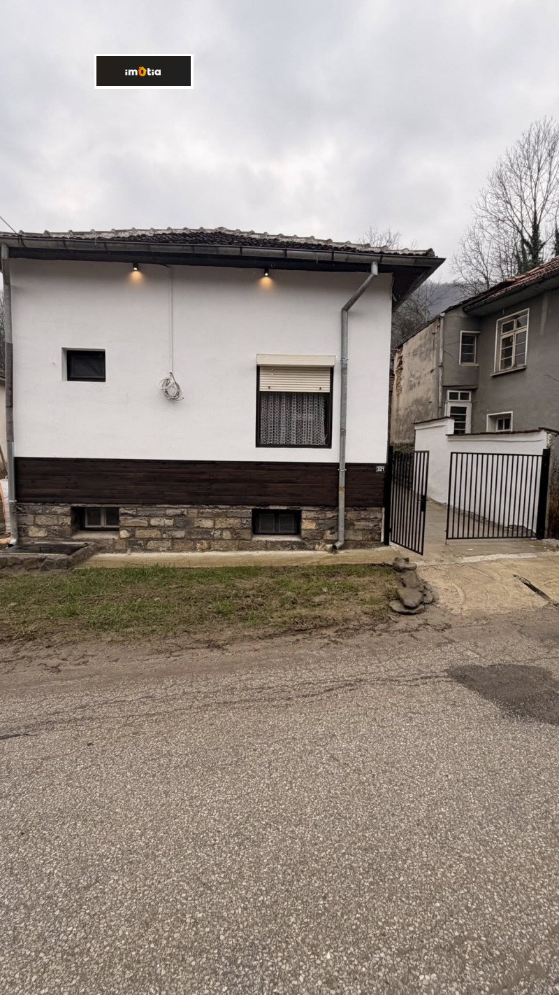 Продава КЪЩА, с. Бели Осъм, област Ловеч, снимка 3 - Къщи - 53399460