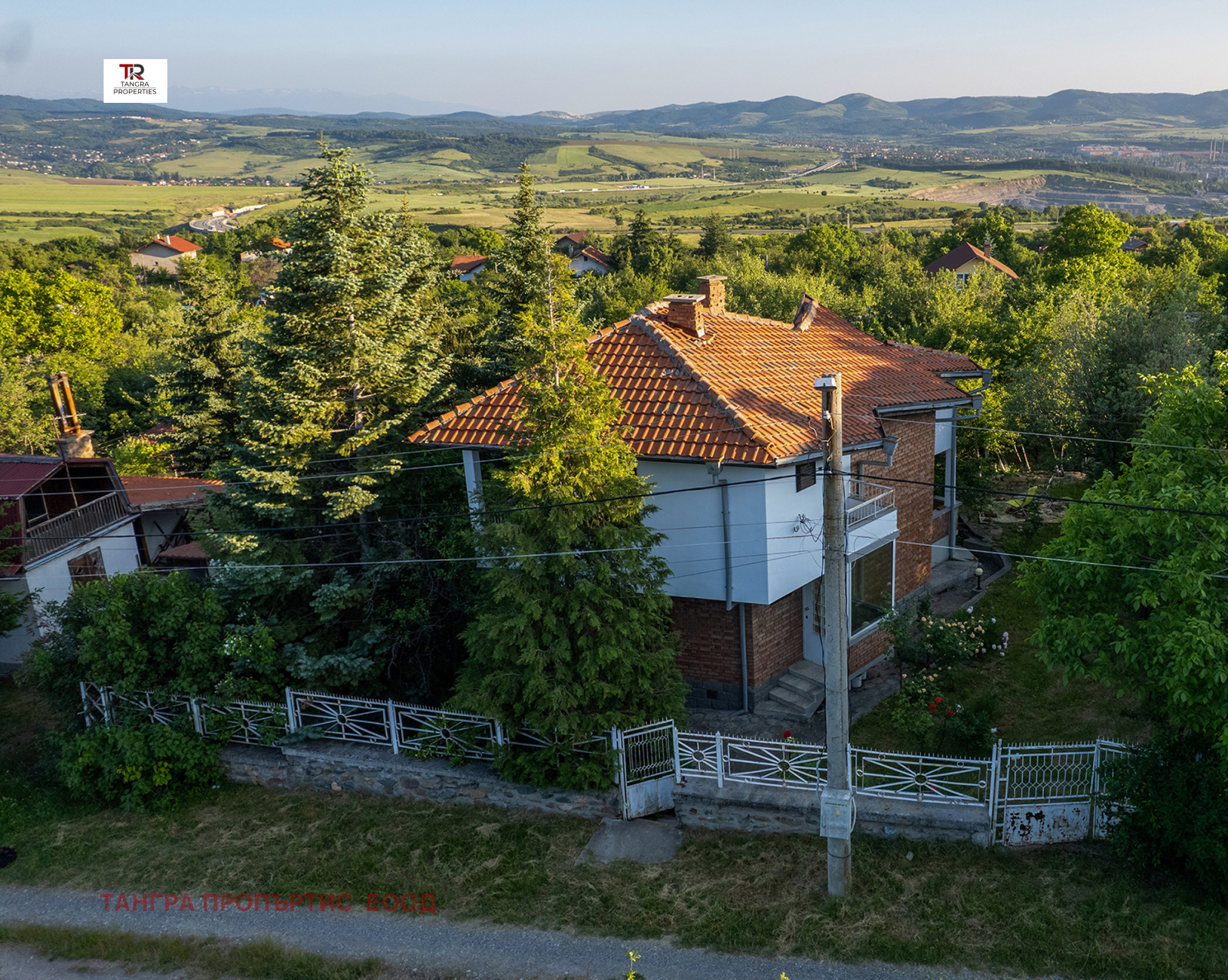 Продава КЪЩА, с. Големо Бучино, област Перник, снимка 3 - Къщи - 51015050