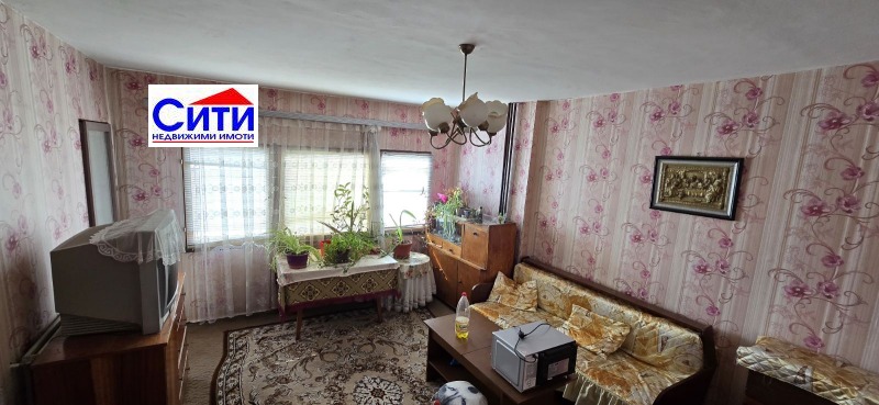 Продава  2-стаен град Пазарджик , Изток , 60 кв.м | 61512348