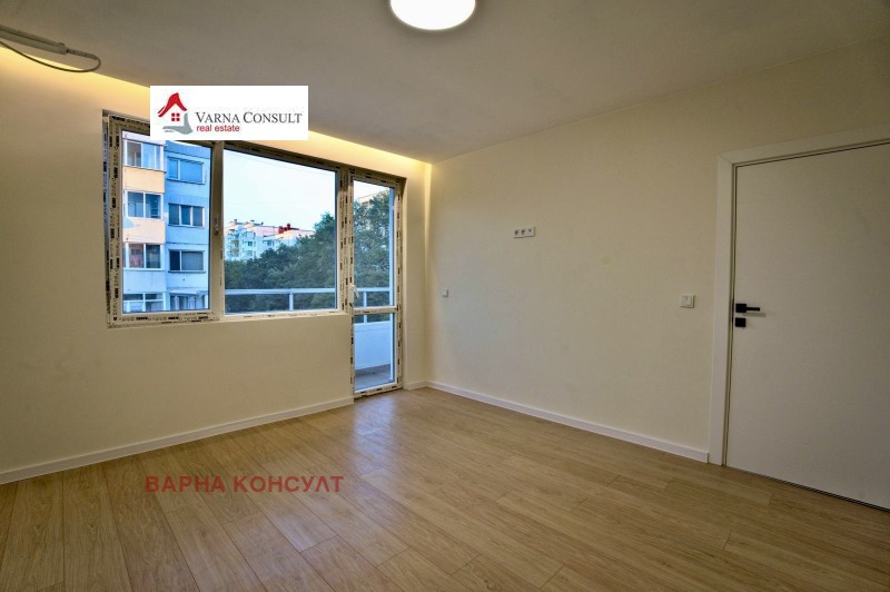 Продава  4-стаен град Варна , Лятно кино Тракия , 120 кв.м | 43723812 - изображение [2]