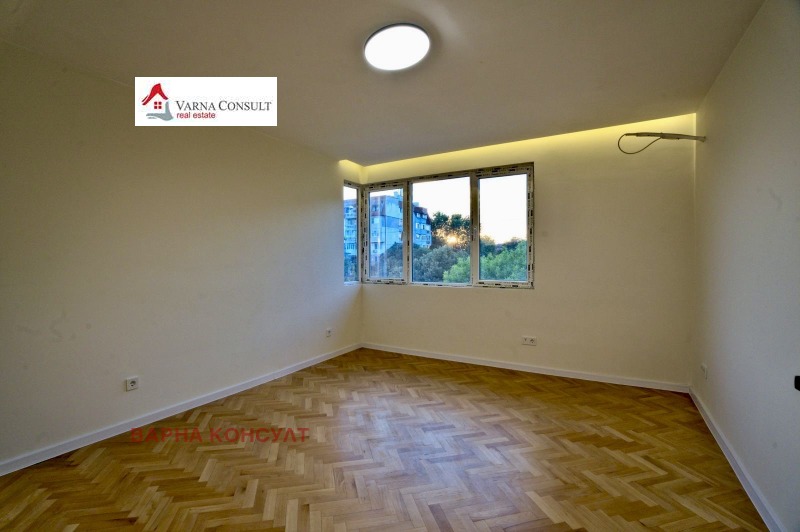 Продава  4-стаен град Варна , Лятно кино Тракия , 120 кв.м | 43723812 - изображение [4]