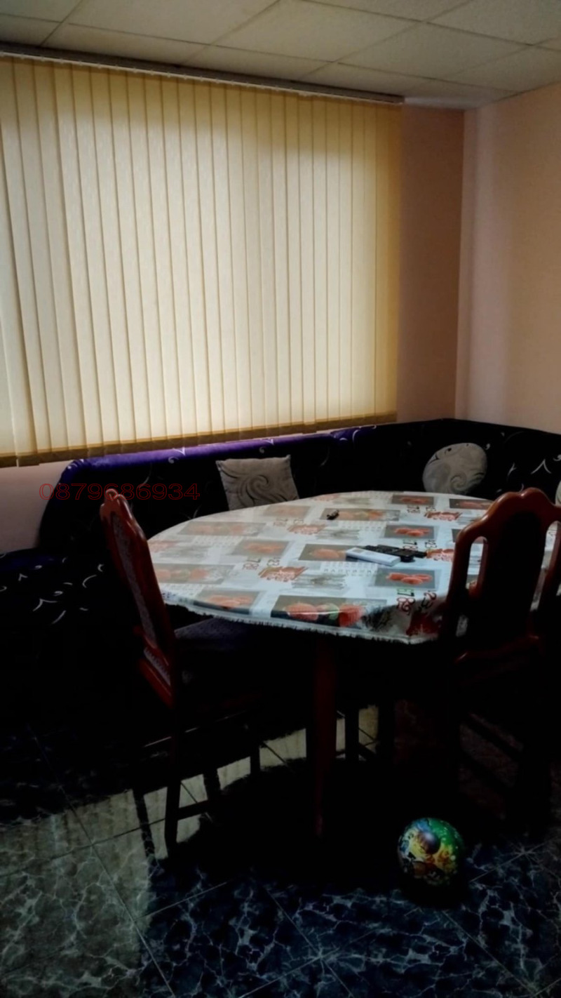 Продава ЕТАЖ ОТ КЪЩА, гр. Вършец, област Монтана, снимка 3 - Етаж от къща - 53142639