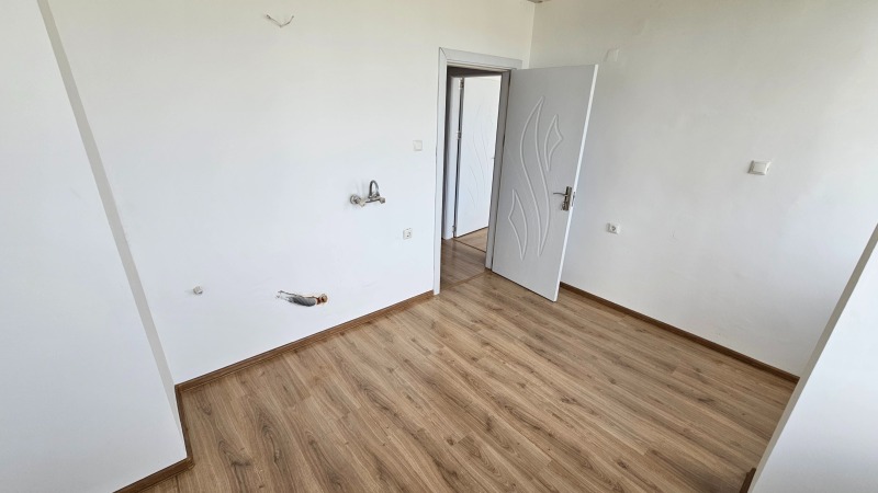 Продава  1-стаен град Разград , Бели Лом , 35 кв.м | 33697029 - изображение [4]