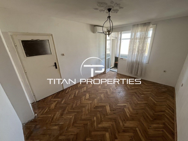 In vendita  3+ camere da letto Burgas , Meden rudnik - zona G , 150 mq | 99176742