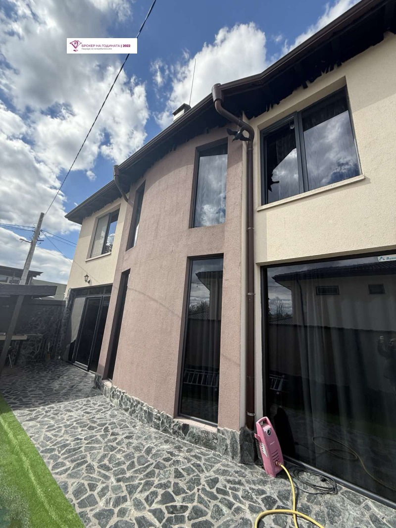Продава  Къща, област София, с. Хераково •  394 000 EUR • ID 75083833 — holmes.bg - [1] 