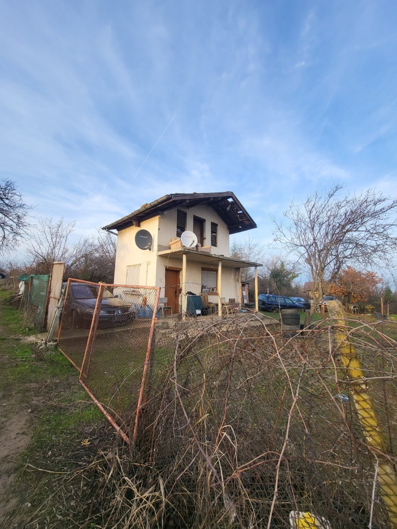 Продава ВИЛА, гр. Плевен, м-т Орлето, снимка 4 - Вили - 52913501