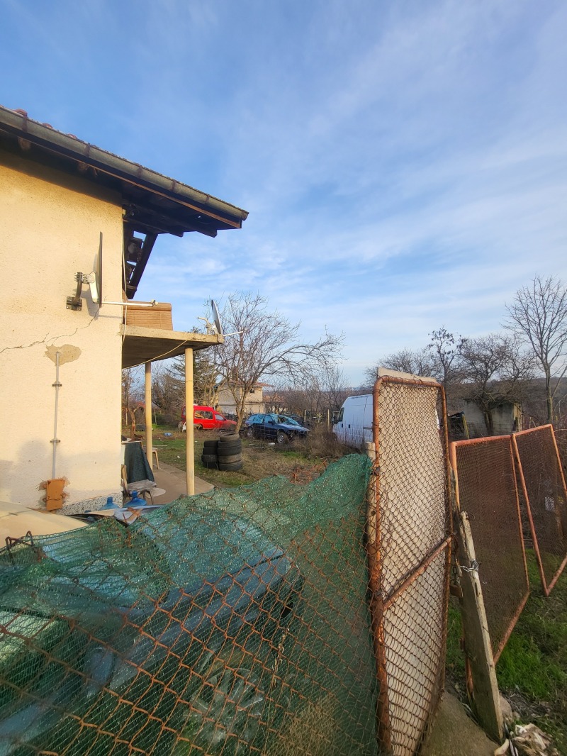 Продава ВИЛА, гр. Плевен, м-т Орлето, снимка 7 - Вили - 52913501