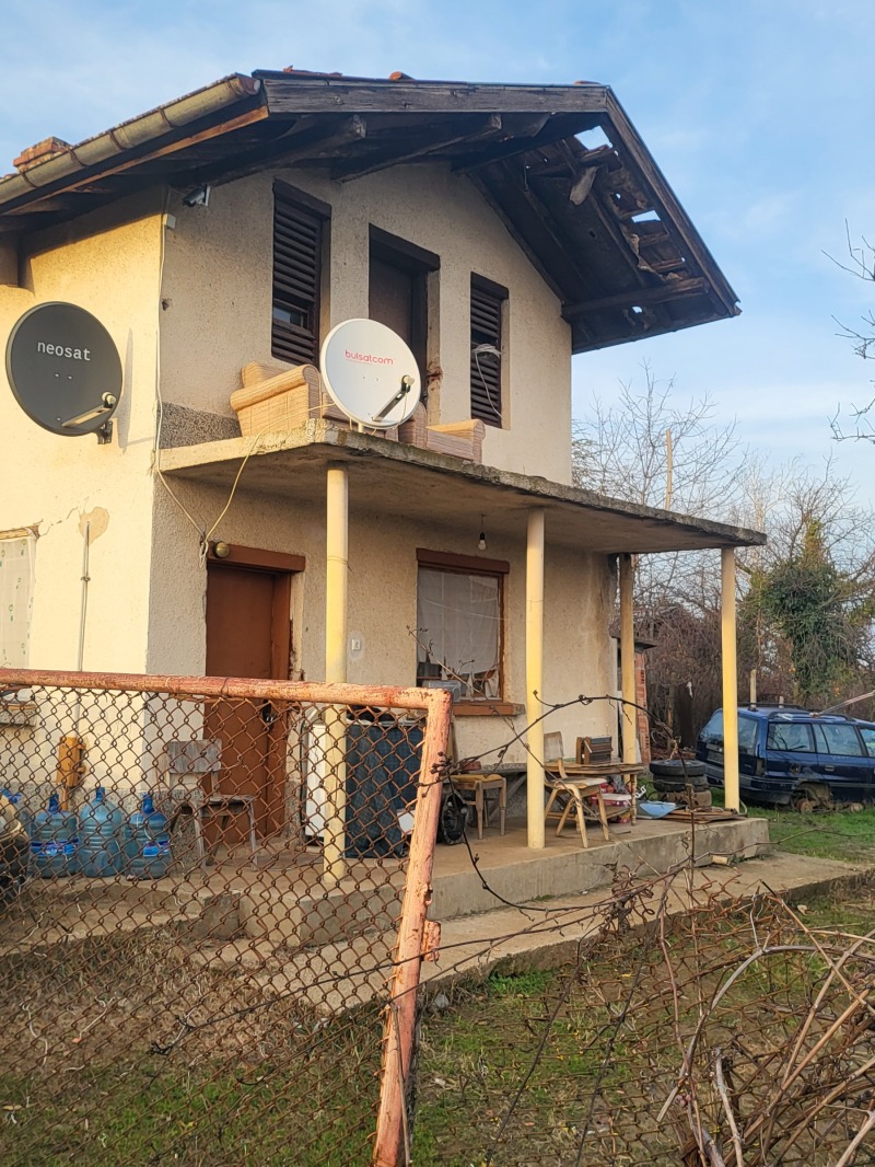 Продава ВИЛА, гр. Плевен, м-т Орлето