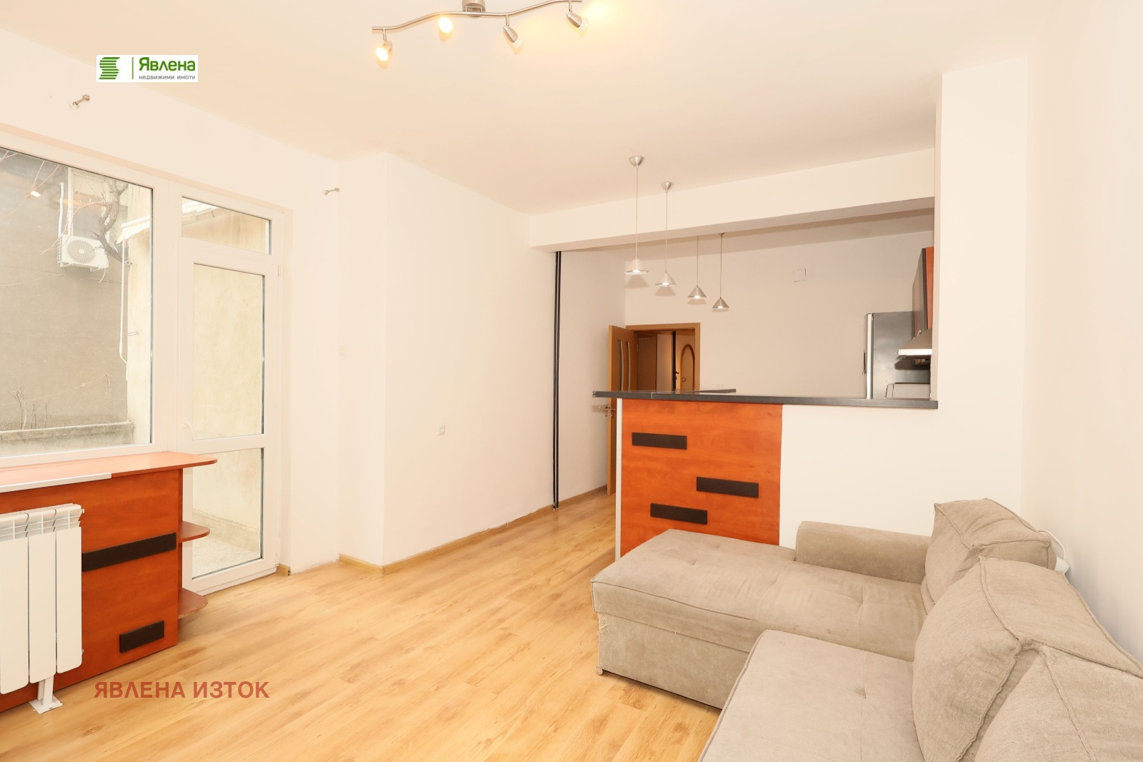 Продава 3-СТАЕН, гр. София, Белите брези