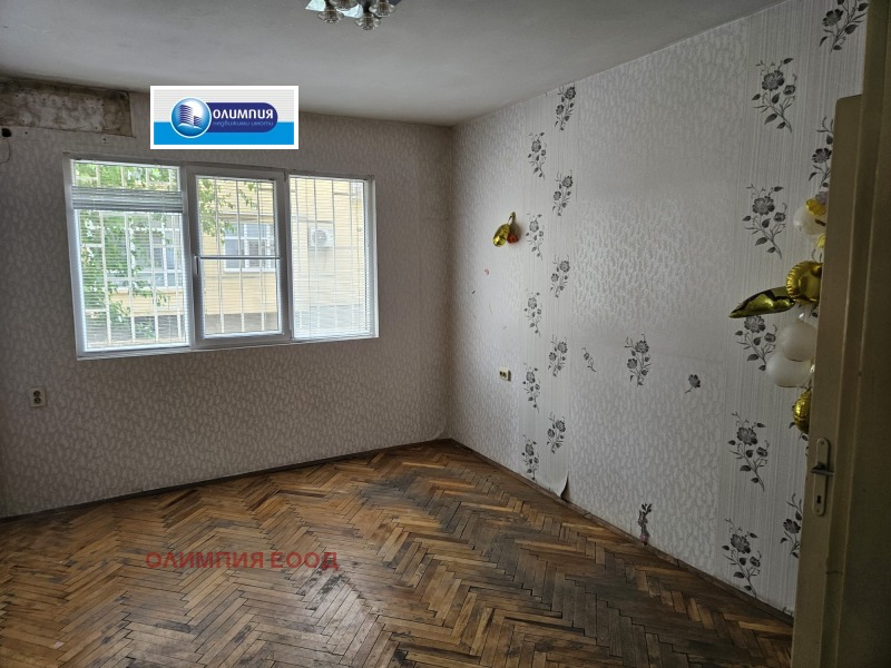 De vânzare  2 dormitoare Ruse , Țentâr , 86 mp | 76113348 - imagine [4]