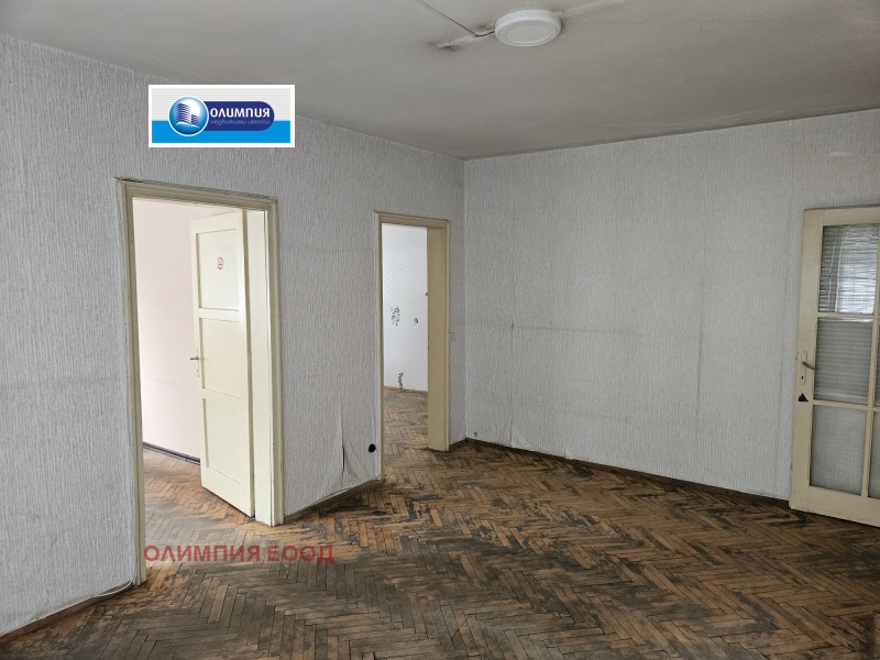 De vânzare  2 dormitoare Ruse , Țentâr , 86 mp | 76113348 - imagine [8]