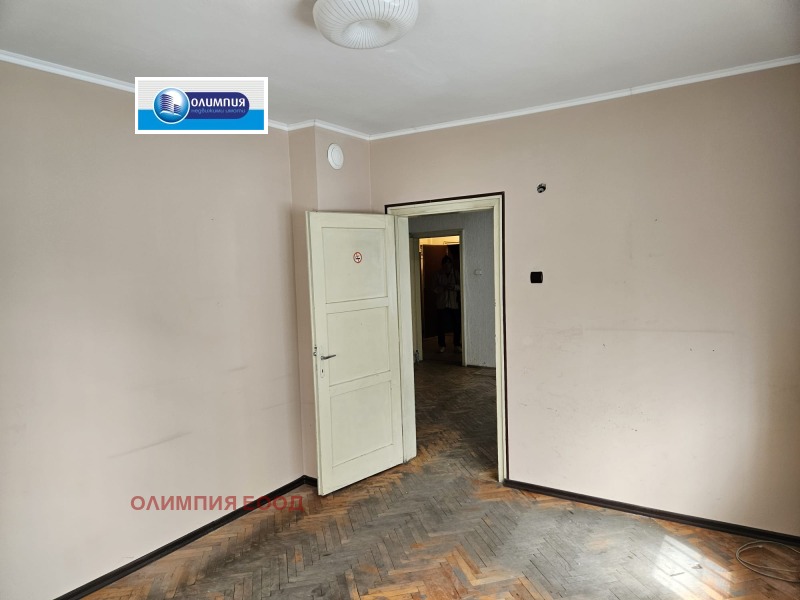 De vânzare  2 dormitoare Ruse , Țentâr , 86 mp | 76113348 - imagine [5]