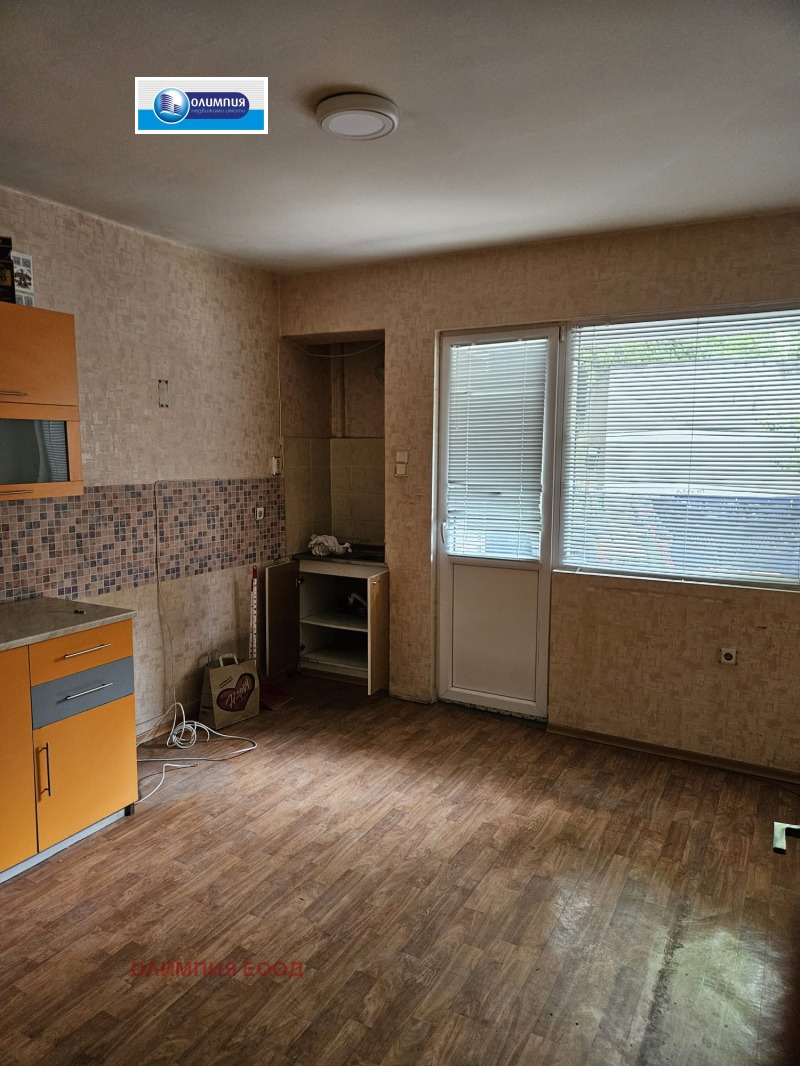 De vânzare  2 dormitoare Ruse , Țentâr , 86 mp | 76113348