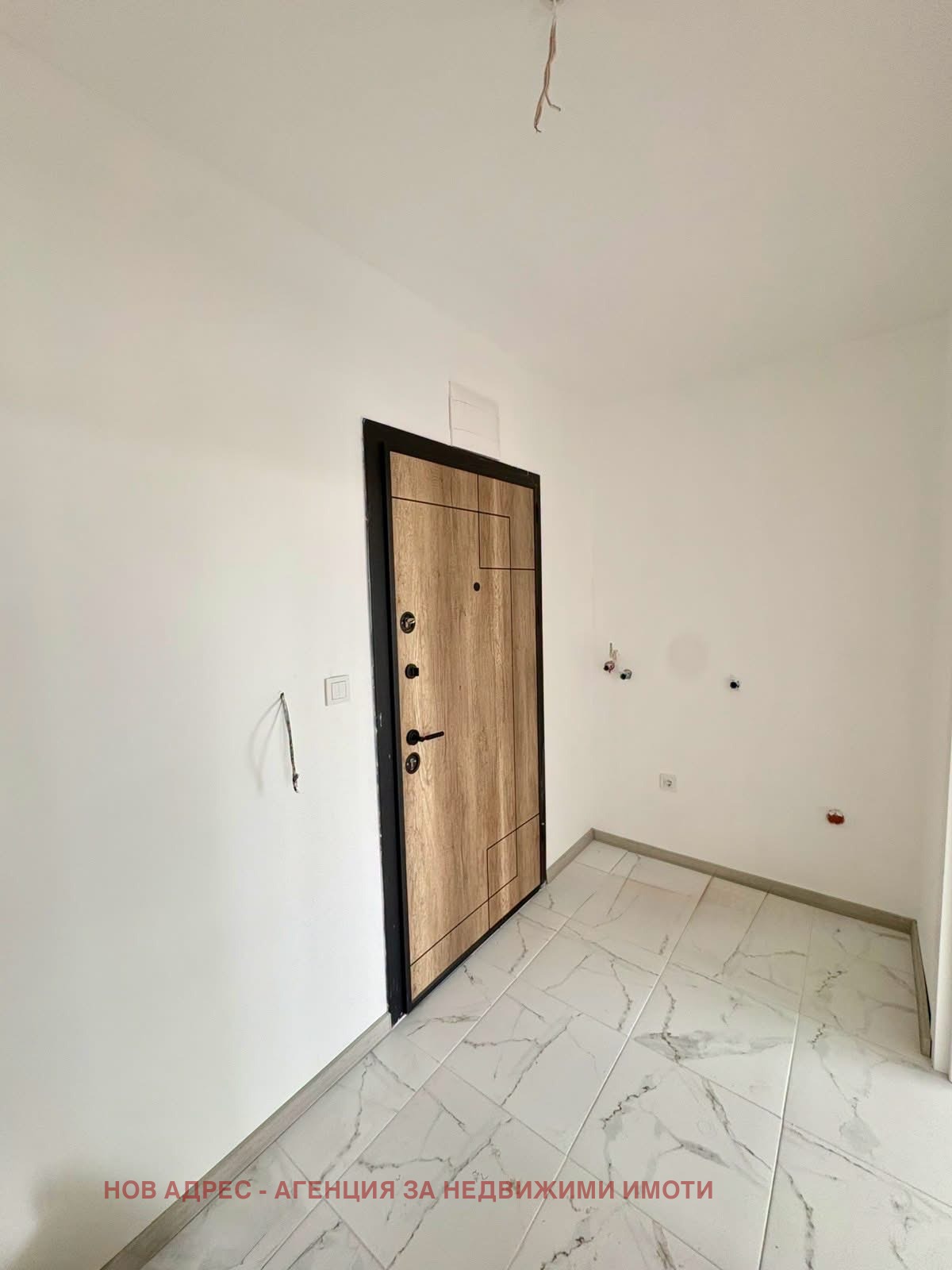 Продава 2-СТАЕН, гр. Търговище, Център, снимка 2 - Апартаменти - 56157976