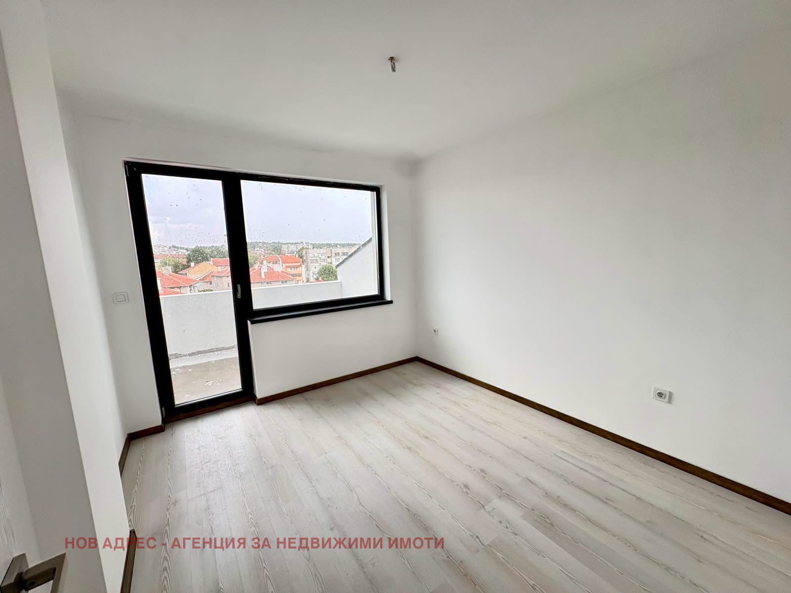 Продава 2-СТАЕН, гр. Търговище, Център, снимка 4 - Апартаменти - 56157976