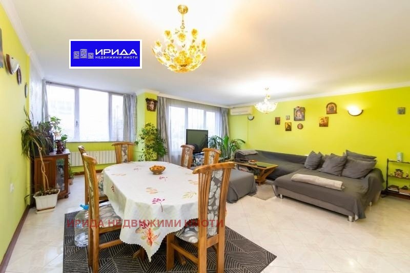À vendre  2 chambres Sofia , Geo Milev , 111 m² | 76355159