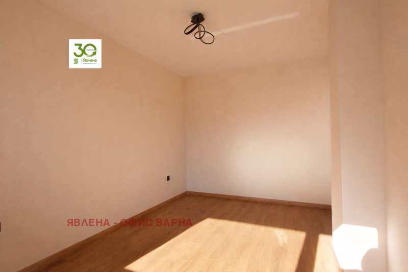 Продава 3-СТАЕН, гр. Варна, Лятно кино Тракия, снимка 3 - Апартаменти - 53275942