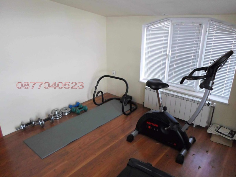 Продава КЪЩА, гр. Карлово, област Пловдив, снимка 12 - Къщи - 53048605