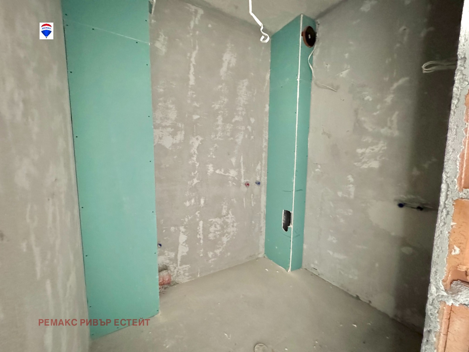 Продава АТЕЛИЕ, ТАВАН, гр. Русе, Широк център, снимка 4 - Апартаменти - 54119316