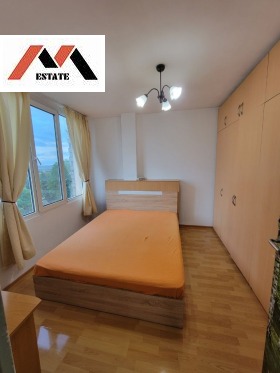 2 makuuhuonetta Tri tšutšura - tsentar, Stara Zagora 11