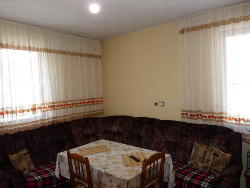 Продава КЪЩА, с. Баните, област Смолян, снимка 11 - Къщи - 52996943