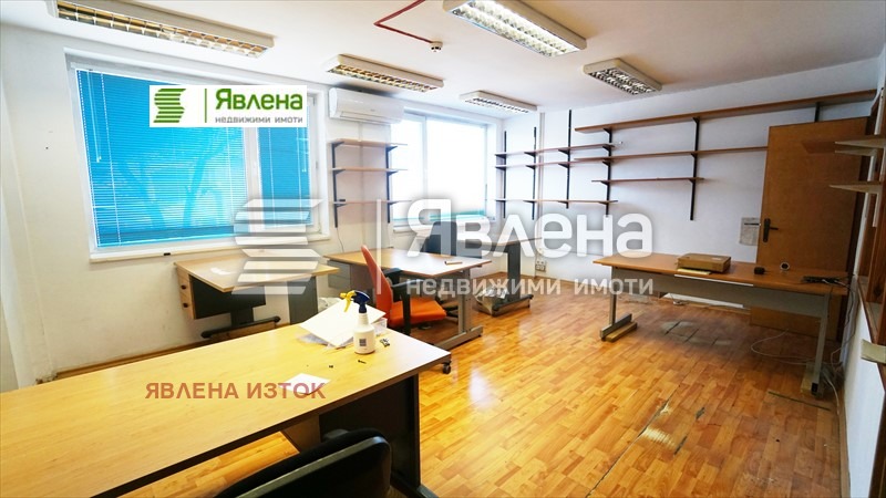 Продава ПРОМ. ПОМЕЩЕНИЕ, гр. София, Военна рампа, снимка 7 - Производствени сгради - 53128056