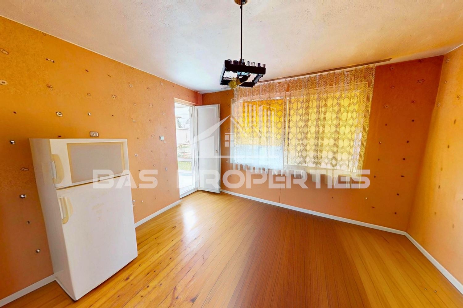 Продава КЪЩА, гр. София, с. Мрамор, снимка 3 - Къщи - 54213367