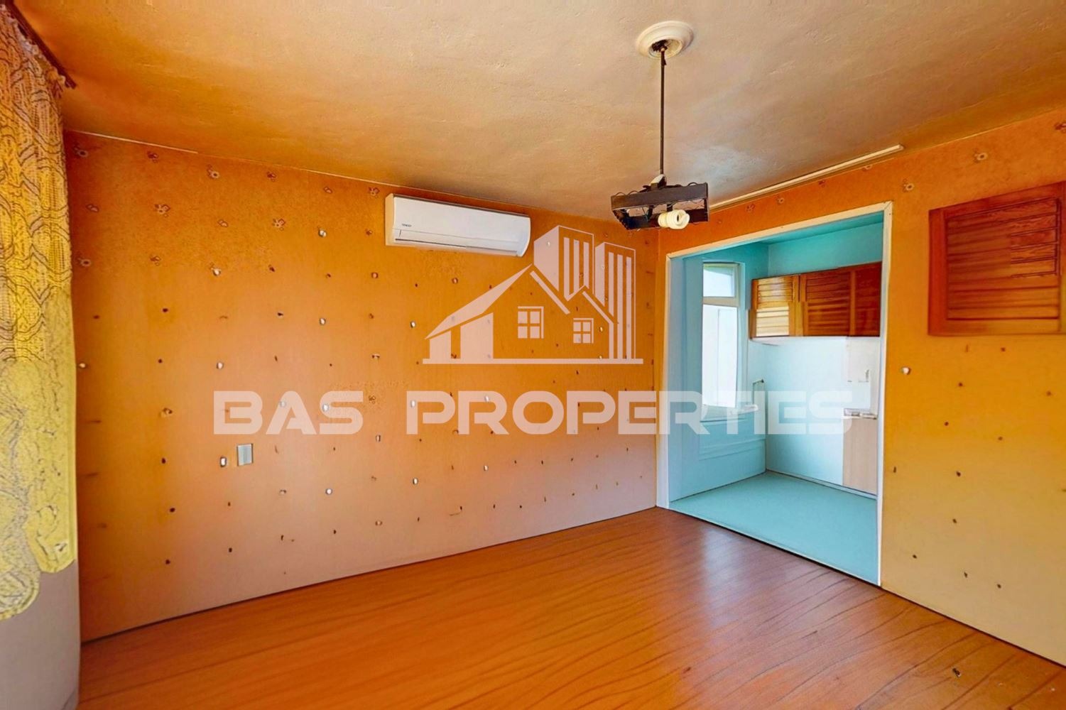 Продава КЪЩА, гр. София, с. Мрамор, снимка 4 - Къщи - 54213367