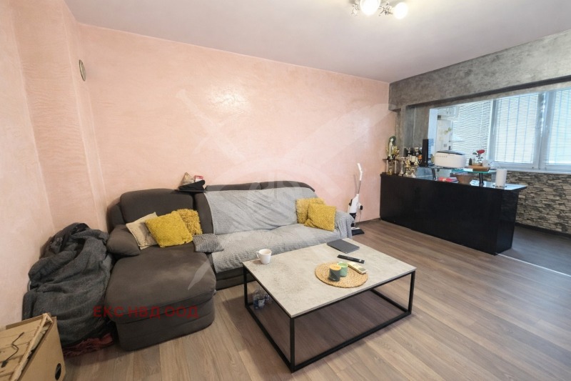 Продава 2-СТАЕН, гр. Пловдив, Южен, снимка 2 - Апартаменти - 53070414