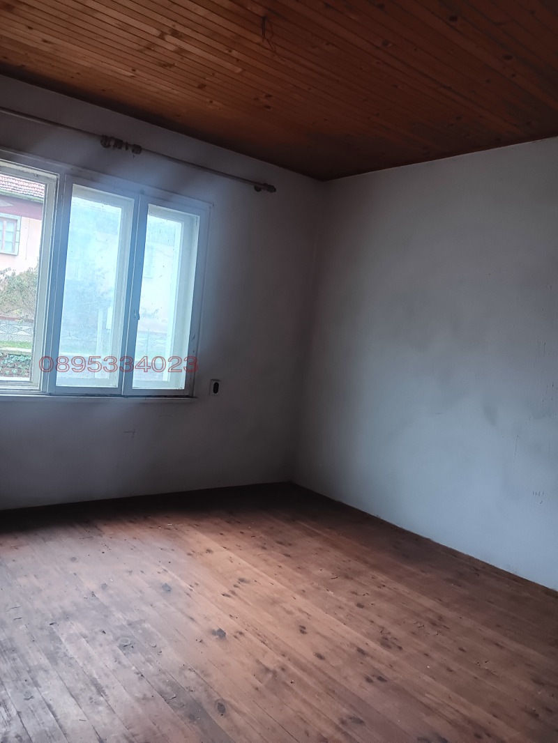 Продава КЪЩА, с. Тотлебен, област Плевен, снимка 2 - Къщи - 53584495