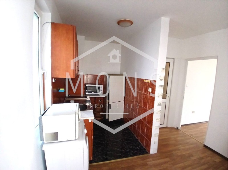 Продава 2-СТАЕН, гр. Велико Търново, Център, снимка 5 - Апартаменти - 52130087